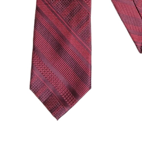 Stacy Adams Geometric Tie Men’s 61” Burgundy Microfiber Preppy Designer Classic - Picture 1 of 4